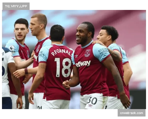 托马斯·绍切克停赛影响西汉姆联防线努诺调整空间受限 托马斯·绍切克停赛影响西汉姆联防线努诺调整空间受限