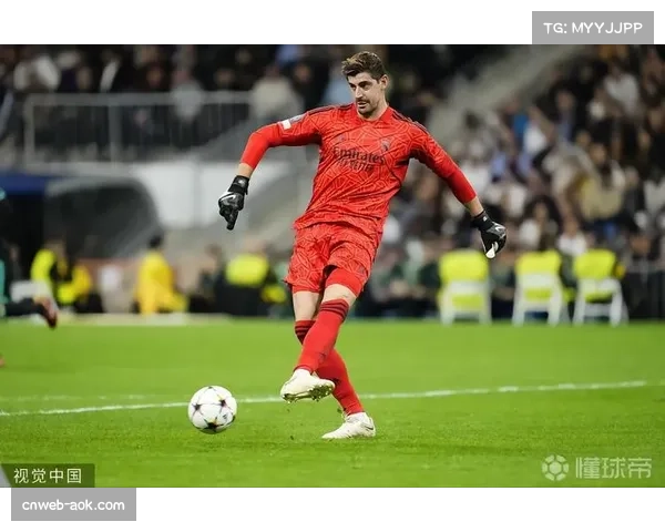 关键瞬间：库尔图瓦神勇扑出来自哈兰德的近距离头球攻门